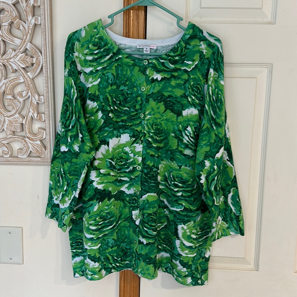 ISAACMIZRAHI LIVE! Women’s Green/White Flower Top/Cardigan. Size 1X